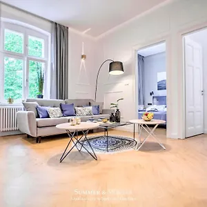 Apartment Family Luxury Wonder Heaven Apartment, 50m To M Cassino, First With 3 Badrooms&studio, Second With 2 Badrooms&studio, Parking W Cenie
